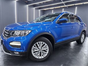 2022 - Volkswagen T-Roc Manual