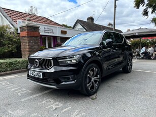 2022 - Volvo XC40 Automatic