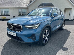 2022 - Volvo XC40 Automatic