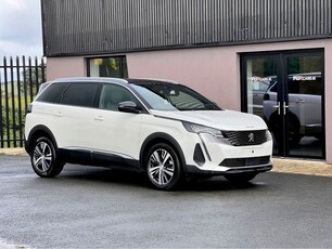 2023 - Peugeot 5008 Automatic