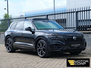 2023 - Volkswagen Touareg Automatic