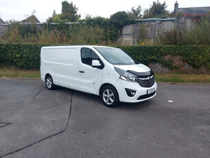 VAUXHALL VIVARO