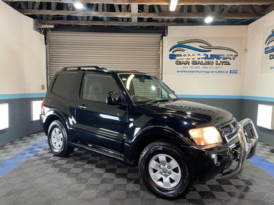 MITSUBISHI PAJERO