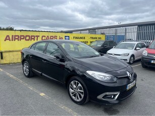 2016 (161) Renault Fluence