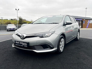 TOYOTA AURIS