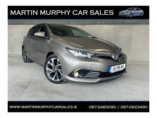 2015 (152) Toyota Auris