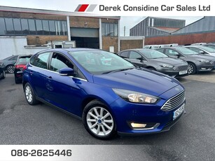 2016 (162) Ford Focus