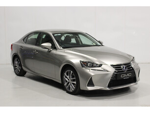 LEXUS IS 300 H