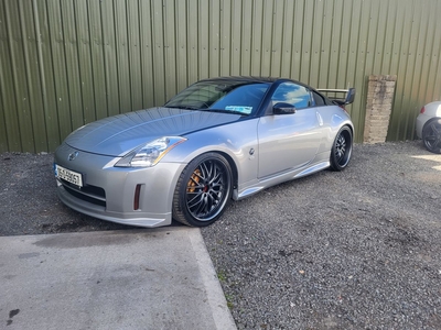 2005 - Nissan 350Z Manual