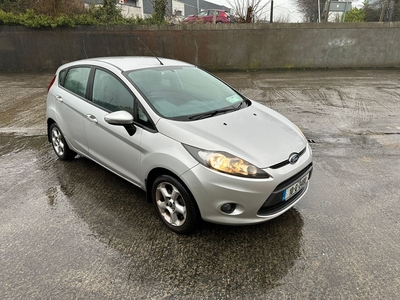 2010 - Ford Fiesta Manual