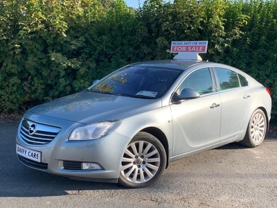 2011 - Opel Insignia Manual