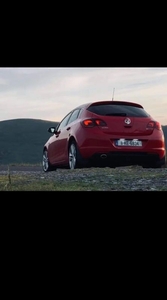 2011 - Vauxhall Astra Manual