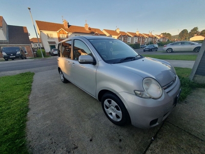 2012 - Toyota Sienta Automatic