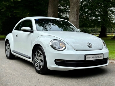 2014 - Volkswagen Beetle Manual