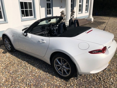 2016 - Mazda MX-5 Manual