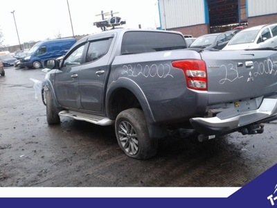 2018 - Mitsubishi L200 Manual