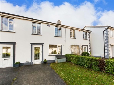 8 Castle Court, Howth Road, Clontarf, Dublin 3