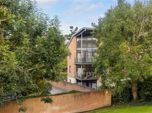 207 The Glen, Clon Brugh, Sandyford, Dublin 18