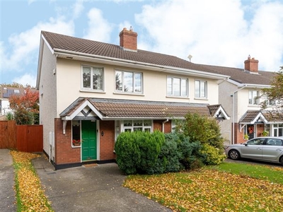 17 Glencairn Walk, The Gallops, Leopardstown, Dublin 18