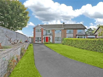 17 Tullyvarraga Crescent, Shannon, Co. Clare