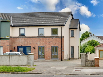 17B árd Macha Oldbawn, Dublin