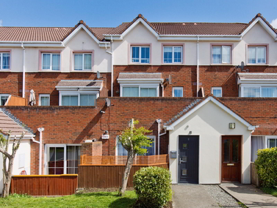 2 Larkfield Square, Lucan