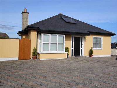 41 Railway Gardens, Lismore, Waterford