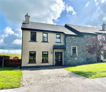 16 Cois Na hAbhann, Croghan, Roscommon