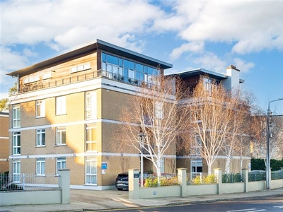 32 Carrick House, Monkstown, County Dublin