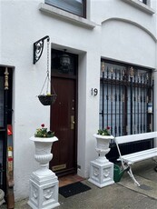 19 Pembroke Lane, Baggot Street, Dublin 2