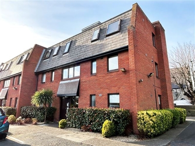 2 Carlton Court, St Lawrence Road, Clontarf, Dublin 3