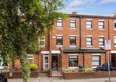 10 dowling s court, city quay, dublin 2 d02wv82