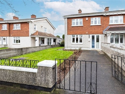 8 Claremont Lawns, Glasnevin, Dublin 11