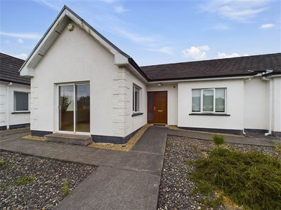 No. 5 Oakwood Retirement Village, Hawthorne Drive, Roscommon, County Roscommon