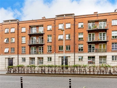 4 Park House, Ardiluan Court, Patrick Street, Dublin 8