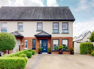 14 Chapelwood Green, Hollystown, Dublin 15