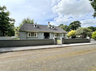 Woodhaven, Woodlawn Road, Killarney, County Kerry V93 F8XD