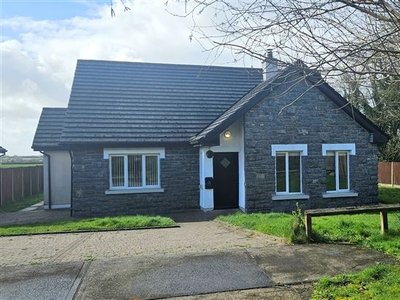 3 The Larches, Lisacul, Roscommon