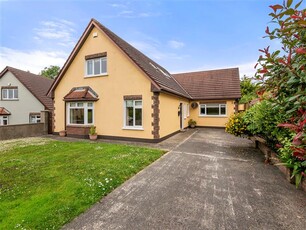 13 Woodland Grove, New Ross, Wexford