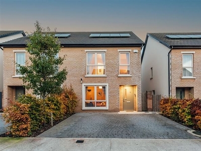 13 Oak Park Avenue, Naas, Co. Kildare. W91 PKR8