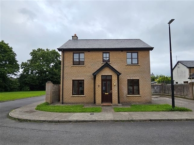 18 The Square, Cnoc na Greine, Kilcullen, Kildare