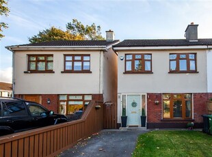 28 Hazelwood Crescent, Hartstown, Dublin