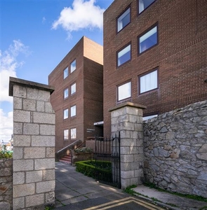 3 Gowran Hall, Ballygihen Avenue, Sandycove, Co. Dublin