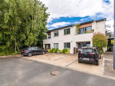 15 Brennanstown Court, Cabinteely, Dublin 18