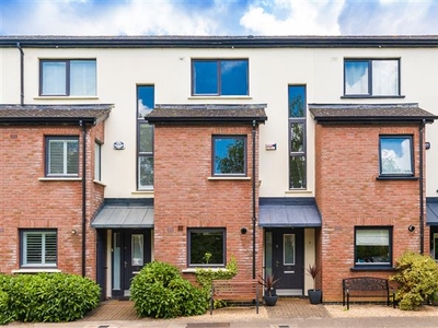 17 Hunters Parade, Hunterswood, Ballycullen, Dublin 24