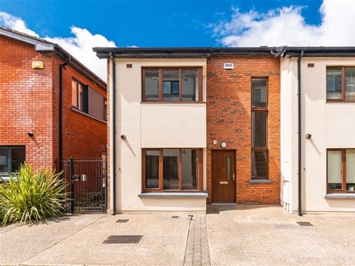 24 The Gardens, Carrickmines Manor, Carrickmines, Dublin 18