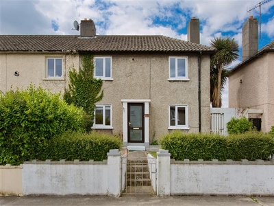 75 Saint Patrick's Crescent, Monkstown, County Dublin