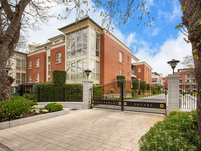 61 Shrewsbury Square, Sandymount Avenue, Ballsbridge, Dublin 4