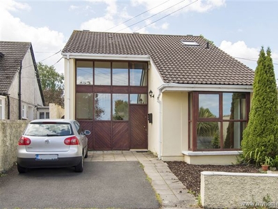 11A Sweetmount Drive, Dundrum, Dublin 14