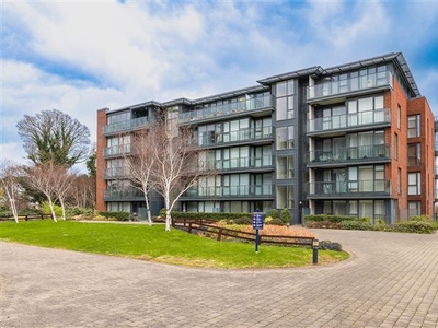 22 Larkspur Hall, The Gallops, Leopardstown, Dublin 18